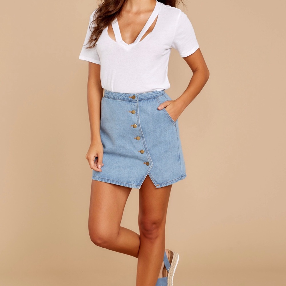 My Favorite Denim Skirt - Picture 3 of 5